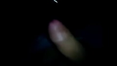 Vato salvadore&ntilde_o ense&ntilde_ando la verga en una rica paja Thumb