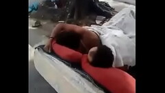 Indigentes brasile&ntilde_os cachando cerca a la casa de mi amigo en Lima - Peru Thumb