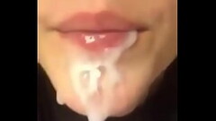 She lets me cum in her mouth Thumb