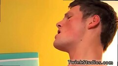 Sexy big man and young boys having gay movie It'_s a classic porno Thumb