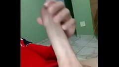 Novinho de 19 anos na punheta Thumb
