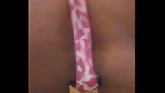 Mi culito en tanga rosa Thumb