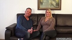 Ehefotzen Verleih - MILF von 2 Gefickt Thumb