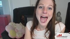 Lustmaeulchen gierig nach Spermasahne Thumb