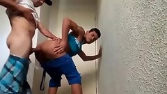 Tio h&eacute_tero comendo o sobrinho safado Thumb