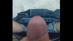 Casado no banheiro batendo uma Thumb