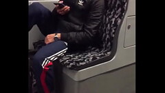 Gostoso me chupando no metro Thumb
