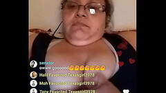 Matured mom playing with boobs Thumb