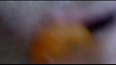 Tomate saindo da minha cuceta Thumb