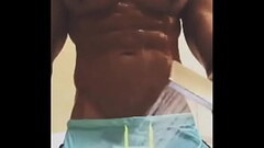 Pauzudo Diego Barros de Pau Duro no Short Molhado / Huge Big Hard Dick Wet Thumb