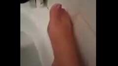 Girl shows her sexy body in the bathtube Thumb