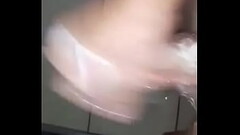 GOZANDO NO BANHO COM O PAU CHEIO DE ESPUMA Thumb