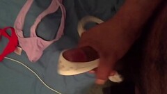 Masturbando con la tanga de puta de mi vecina Thumb