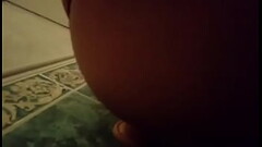 Culon en tanga se mete dildo por el culo Thumb