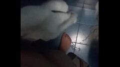 Hermosa jovencita sexy sec&aacute_ndose despu&eacute_s de ducha. Thumb