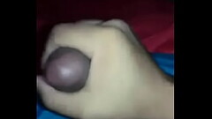 Batendo uma na cama Thumb