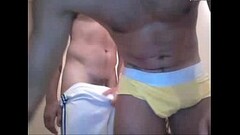 Casal gay se pega na cam ao vivo Thumb