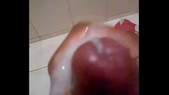 Punhetando e gozando gostoso! Thumb