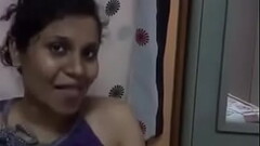 Naughty South Indian Shemale flirting on cam Thumb