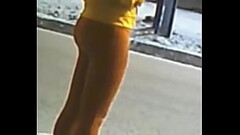 Culito esperando el carro. Thumb