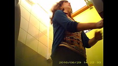 Brunette Mom Pissing Thumb