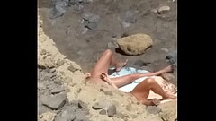 Tocamientos en la playa Thumb